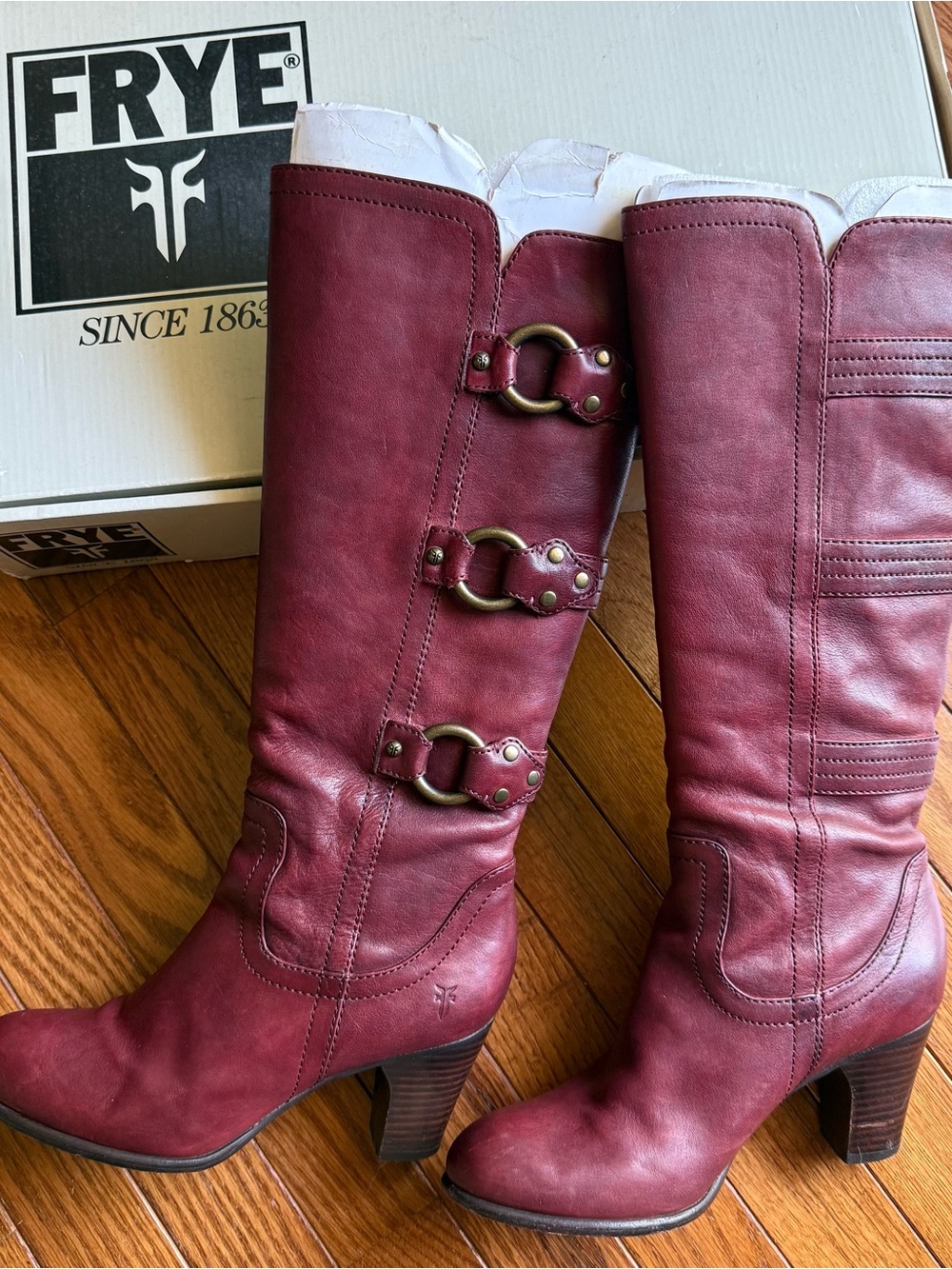 Rare Vintage FRYE Fiona 3-strap Burgundy red real leather boots. O-Ring hardware